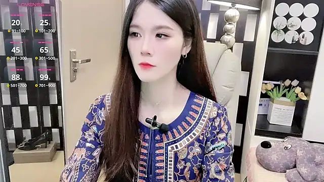 Snapshot of Yueyue-MM chatting on 18, 11, 2025 Yueyue-MM online show from 18, 11, 2025