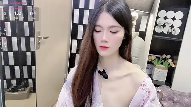 Snapshot of Yueyue-MM chatting on 29, 11, 2025 Yueyue-MM online show from 29, 11, 2025