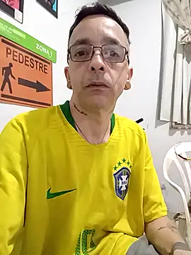 Snapshot of dinho_carioca chatting on 11, 10, 2025 dinho carioca online show from 11, 10, 2025