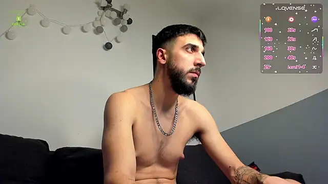 Snapshot of Zeyn_Edwards chatting on 20, 2, 2026 Zeyn Edwards online show from 20, 2, 2026