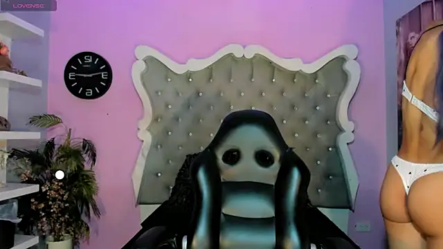 Snapshot of Honey_Moontsts chatting on 19, 5, 2026 Honey Moontsts online show from 19, 5, 2026