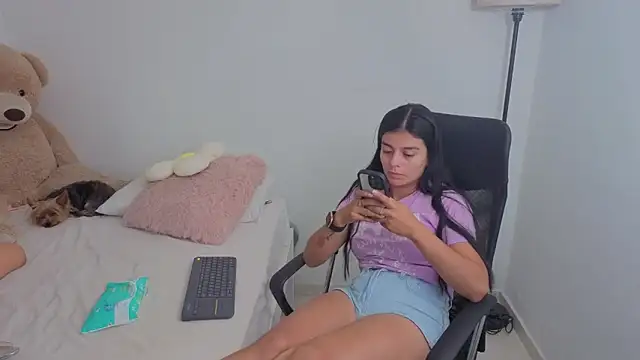 Snapshot of valerihouse chatting on 24, 10, 2025 valerihouse online show from 24, 10, 2025