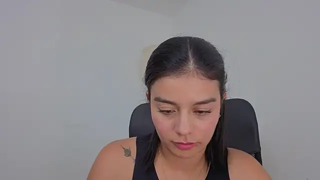 Snapshot of valerihouse chatting on 26, 10, 2025 valerihouse online show from 26, 10, 2025