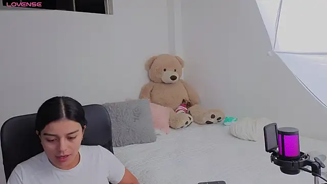 valerihouse online show from 13, 1, 2026