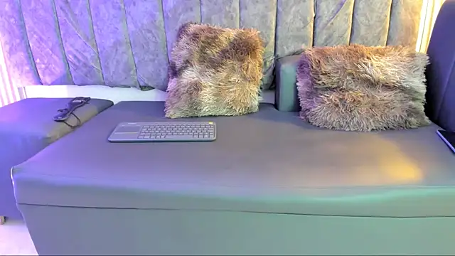 Snapshot of Rowan_Mills chatting on 26, 9, 2025 Rowan Mills online show from 26, 9, 2025