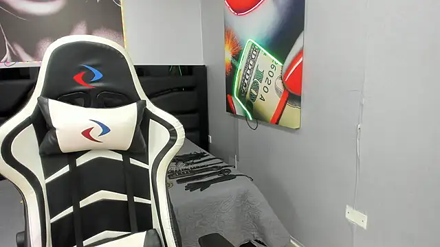 Snapshot of Sara_Bdsm_ chatting on 5, 11, 2025 Sara Bdsm online show from 5, 11, 2025