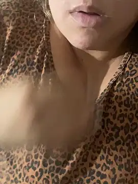 bruna438 online show from 15, 11, 2025