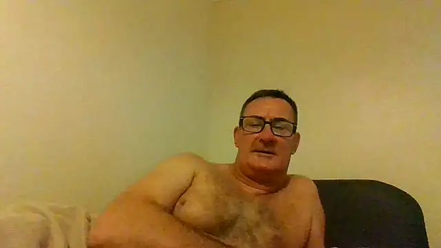 Snapshot of goldenman59 chatting on 3, 10, 2025 goldenman59 online show from 3, 10, 2025