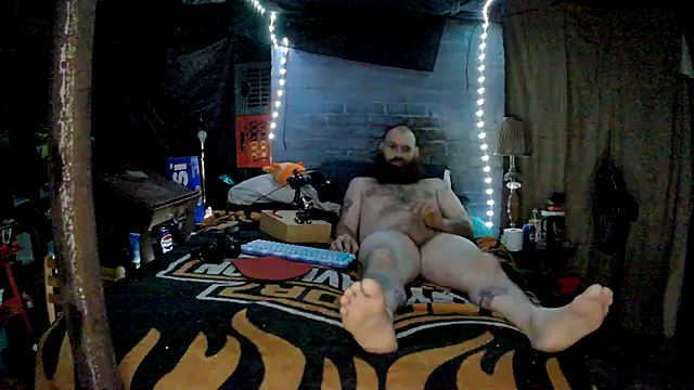 Snapshot of Cowboy815 chatting on 27, 11, 2025 Cowboy815 online show from 27, 11, 2025