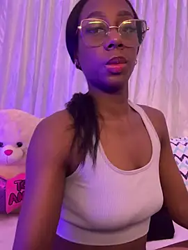 Snapshot of AmyRoss_1 chatting on 11, 9, 2025 AmyRoss 1 online show from 11, 9, 2025