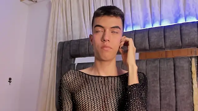 Snapshot of dylan_202520_ chatting on 24, 9, 2025 dylan 202520 online show from 24, 9, 2025