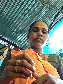 Snapshot of Pooja750 chatting on 11, 9, 2025 Pooja750 online show from 11, 9, 2025