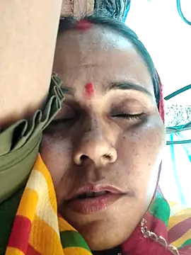 Snapshot of Pooja750 chatting on 18, 9, 2025 Pooja750 online show from 18, 9, 2025