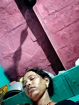 Snapshot of Pooja750 chatting on 21, 9, 2025 Pooja750 online show from 21, 9, 2025