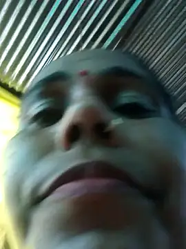 Snapshot of Pooja750 chatting on 27, 9, 2025 Pooja750 online show from 27, 9, 2025