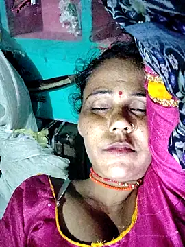 Snapshot of Pooja750 chatting on 27, 9, 2025 Pooja750 online show from 27, 9, 2025