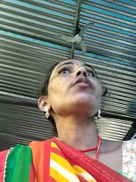 Snapshot of Pooja750 chatting on 2, 10, 2025 Pooja750 online show from 2, 10, 2025