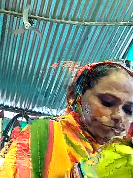 Snapshot of Pooja750 chatting on 3, 10, 2025 Pooja750 online show from 3, 10, 2025