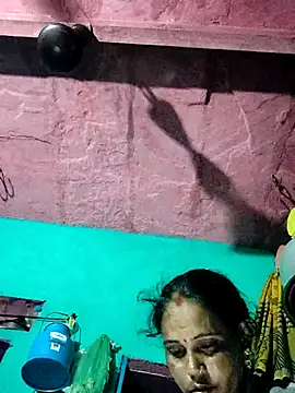 Snapshot of Pooja750 chatting on 4, 10, 2025 Pooja750 online show from 4, 10, 2025