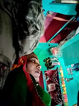 Snapshot of Pooja750 chatting on 8, 10, 2025 Pooja750 online show from 8, 10, 2025