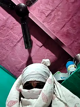 Snapshot of Pooja750 chatting on 14, 10, 2025 Pooja750 online show from 14, 10, 2025