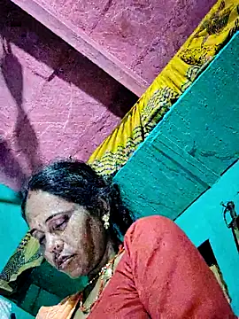 Snapshot of Pooja750 chatting on 17, 10, 2025 Pooja750 online show from 17, 10, 2025