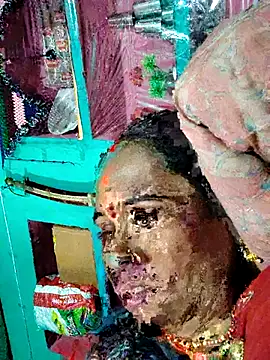 Snapshot of Pooja750 chatting on 24, 10, 2025 Pooja750 online show from 24, 10, 2025