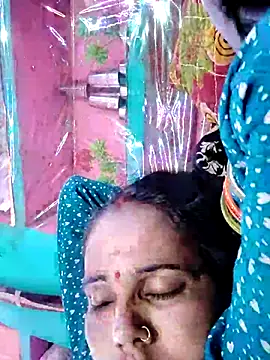 Snapshot of Pooja750 chatting on 27, 10, 2025 Pooja750 online show from 27, 10, 2025