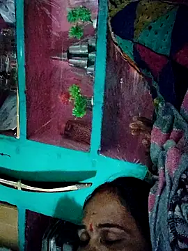 Snapshot of Pooja750 chatting on 30, 10, 2025 Pooja750 online show from 30, 10, 2025