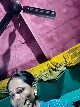 Snapshot of Pooja750 chatting on 31, 10, 2025 Pooja750 online show from 31, 10, 2025