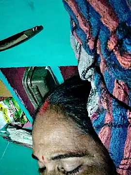 Snapshot of Pooja750 chatting on 3, 11, 2025 Pooja750 online show from 3, 11, 2025