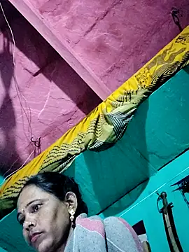 Snapshot of Pooja750 chatting on 5, 11, 2025 Pooja750 online show from 5, 11, 2025