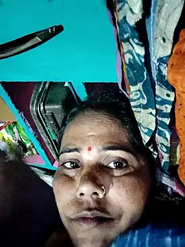 Snapshot of Pooja750 chatting on 8, 11, 2025 Pooja750 online show from 8, 11, 2025