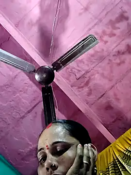 Snapshot of Pooja750 chatting on 12, 11, 2025 Pooja750 online show from 12, 11, 2025