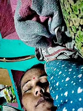 Snapshot of Pooja750 chatting on 13, 11, 2025 Pooja750 online show from 13, 11, 2025