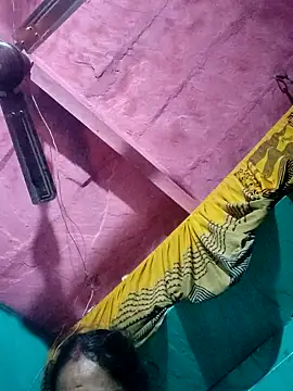 Snapshot of Pooja750 chatting on 20, 11, 2025 Pooja750 online show from 20, 11, 2025