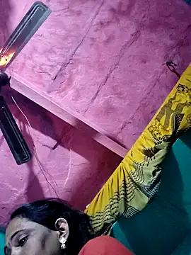 Snapshot of Pooja750 chatting on 21, 11, 2025 Pooja750 online show from 21, 11, 2025