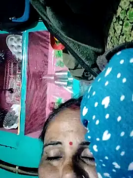 Snapshot of Pooja750 chatting on 22, 11, 2025 Pooja750 online show from 22, 11, 2025