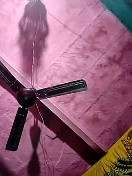 Snapshot of Pooja750 chatting on 26, 11, 2025 Pooja750 online show from 26, 11, 2025