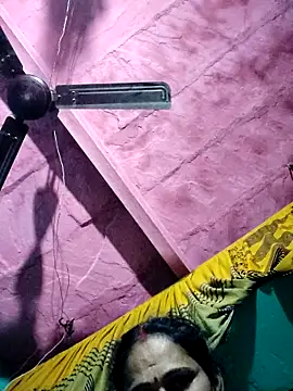 Snapshot of Pooja750 chatting on 2, 12, 2025 Pooja750 online show from 2, 12, 2025