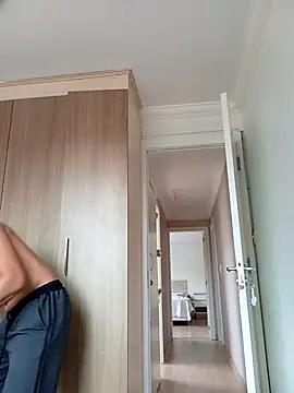 Snapshot of xirie98 chatting on 16, 9, 2025 xirie98 online show from 16, 9, 2025