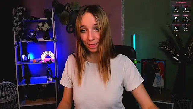 Snapshot of keylas_moan chatting on 2, 12, 2025 keylas moan online show from 2, 12, 2025