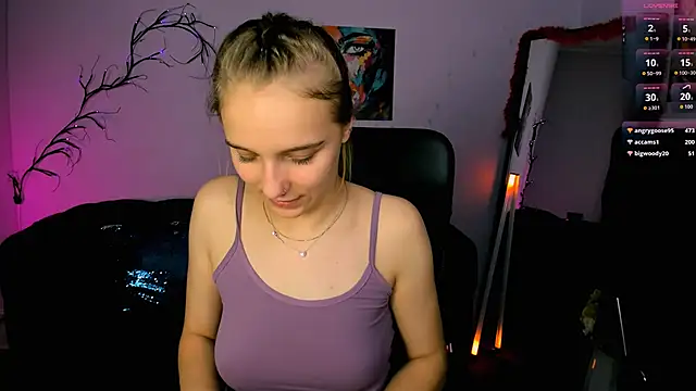 Snapshot of keylas_moan chatting on 14, 12, 2025 keylas moan online show from 14, 12, 2025