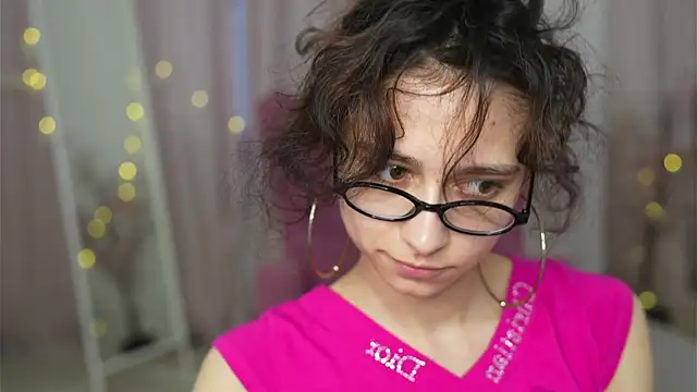 MimiLicks online show from 18, 11, 2025