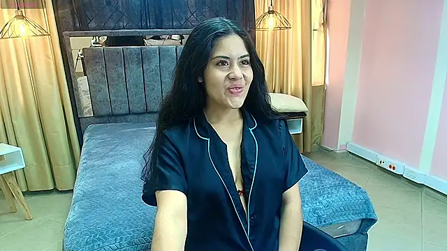 Snapshot of Honey_Love__ chatting on 9, 9, 2025 Honey Love online show from 9, 9, 2025
