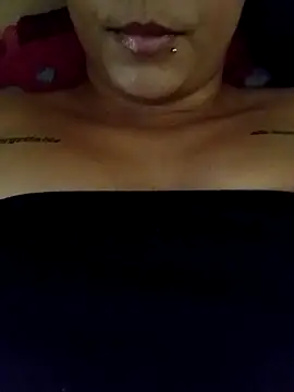 Snapshot of clarinha2 chatting on 5, 10, 2025 clarinha2 online show from 5, 10, 2025