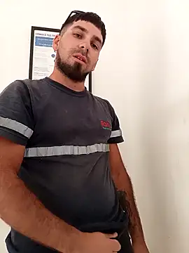 Snapshot of Lushakuiron1 chatting on 16, 12, 2025 Lushakuiron1 online show from 16, 12, 2025