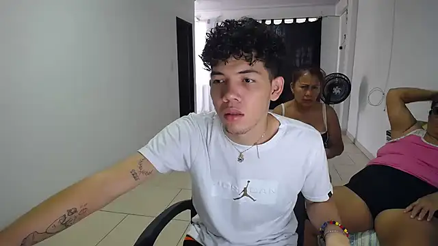 Snapshot of brutal_dirty_sex chatting on 8, 9, 2025 brutal dirty sex online show from 8, 9, 2025