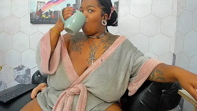 Snapshot of Anaa_Fuentess chatting on 22, 10, 2025 Anaa Fuentess online show from 22, 10, 2025