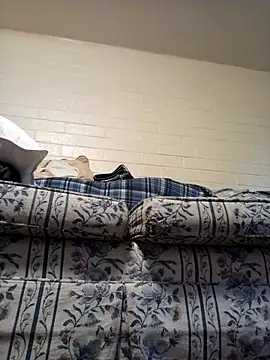 jizzyglizzy92 online show from 14, 2, 2026